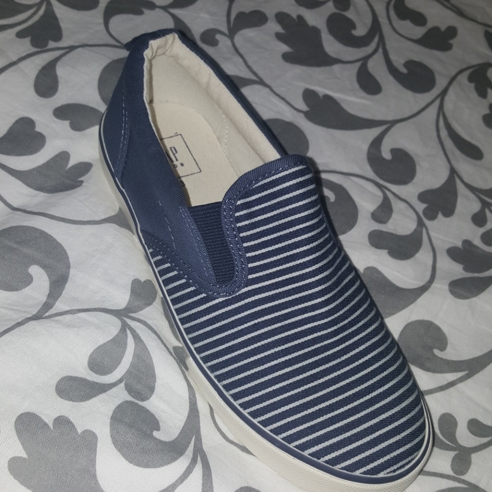 Boys shoes